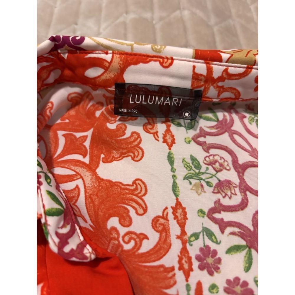 LULUMARI Size M Floral Tile Print Wrap Front Crop Blouse Satin Crossover Top - Picture 8 of 12